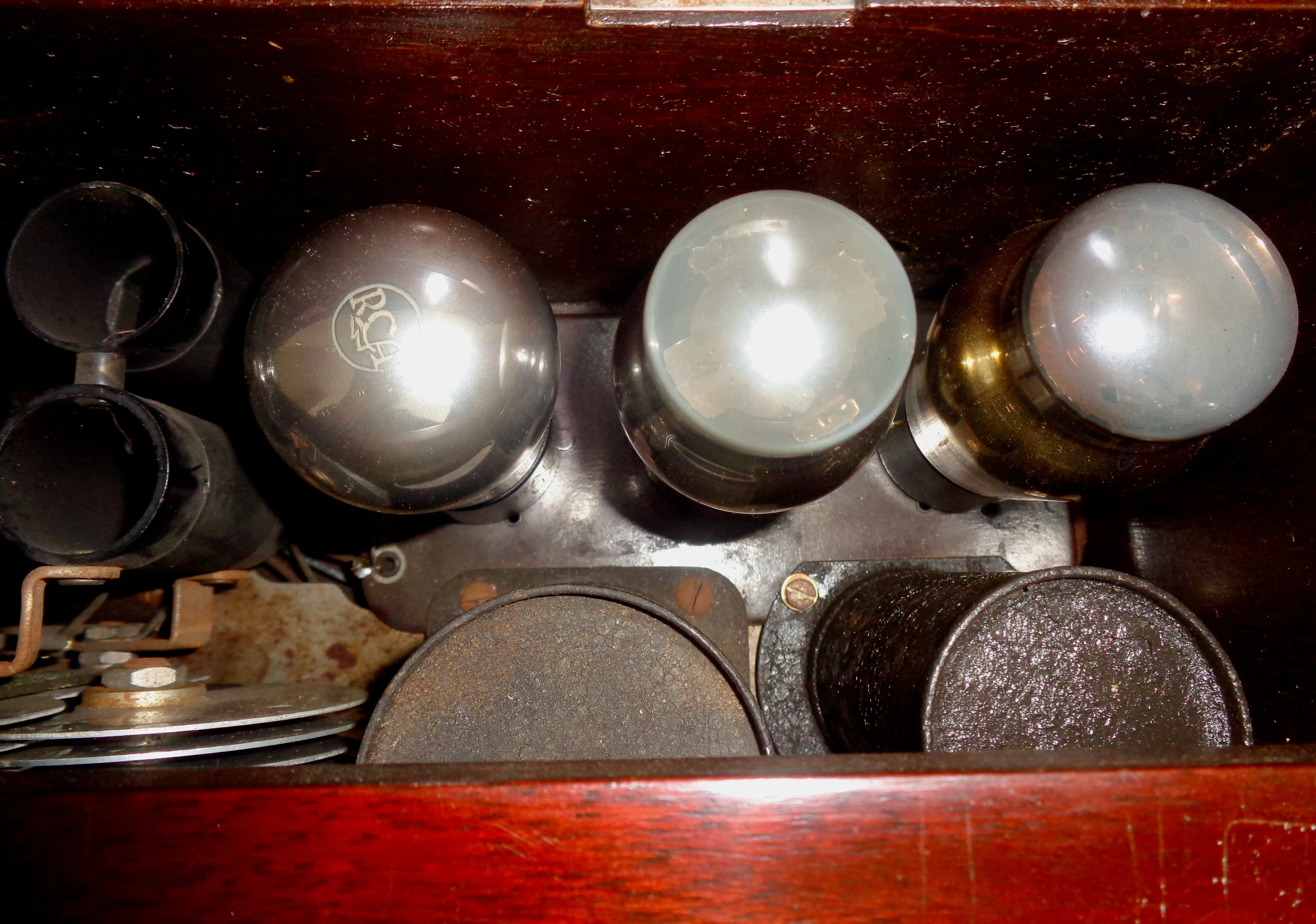 1927 Atwater Kent Valve Radio Receiving Set Table Model 33