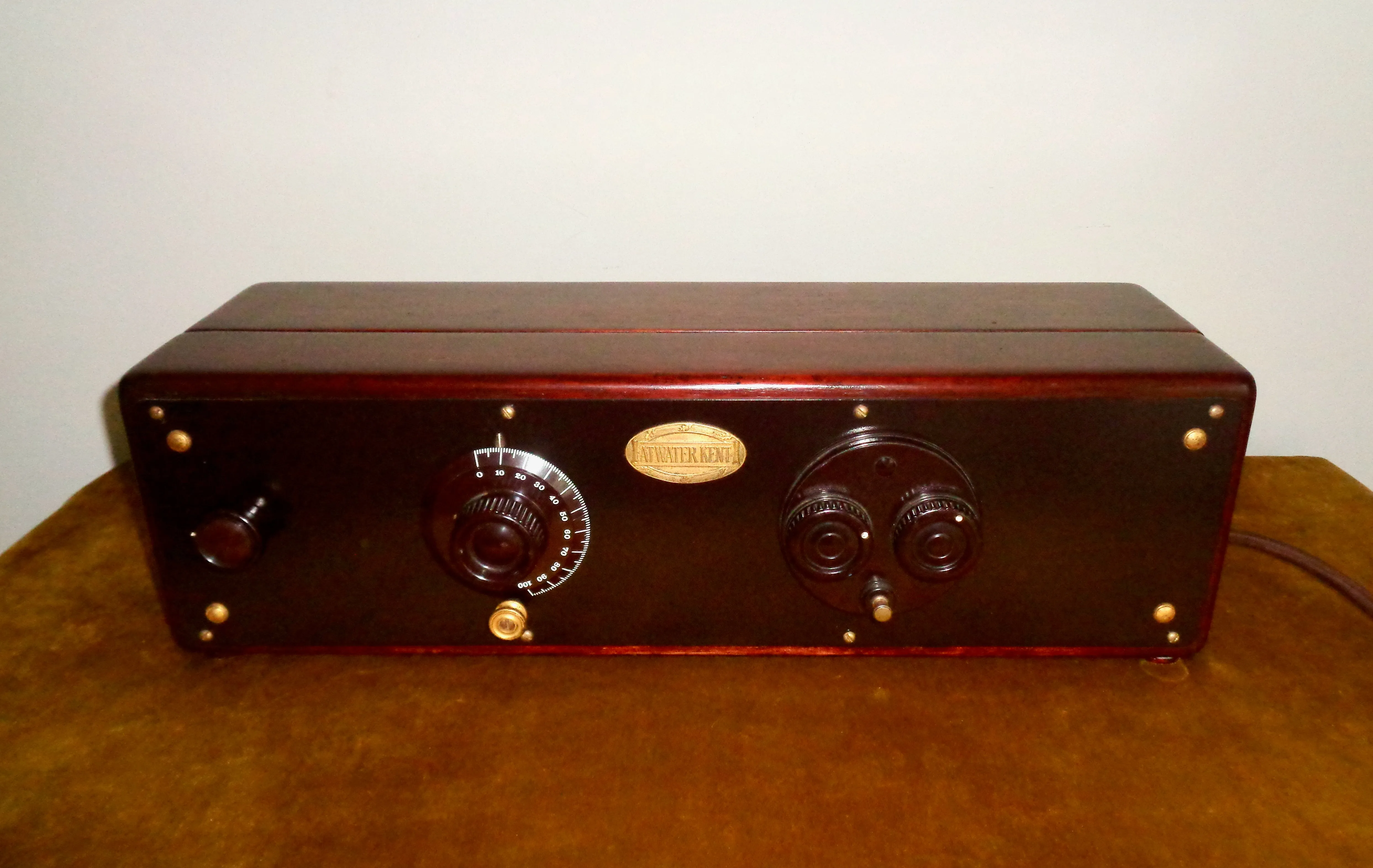 1927 Atwater Kent Valve Radio Receiving Set Table Model 33