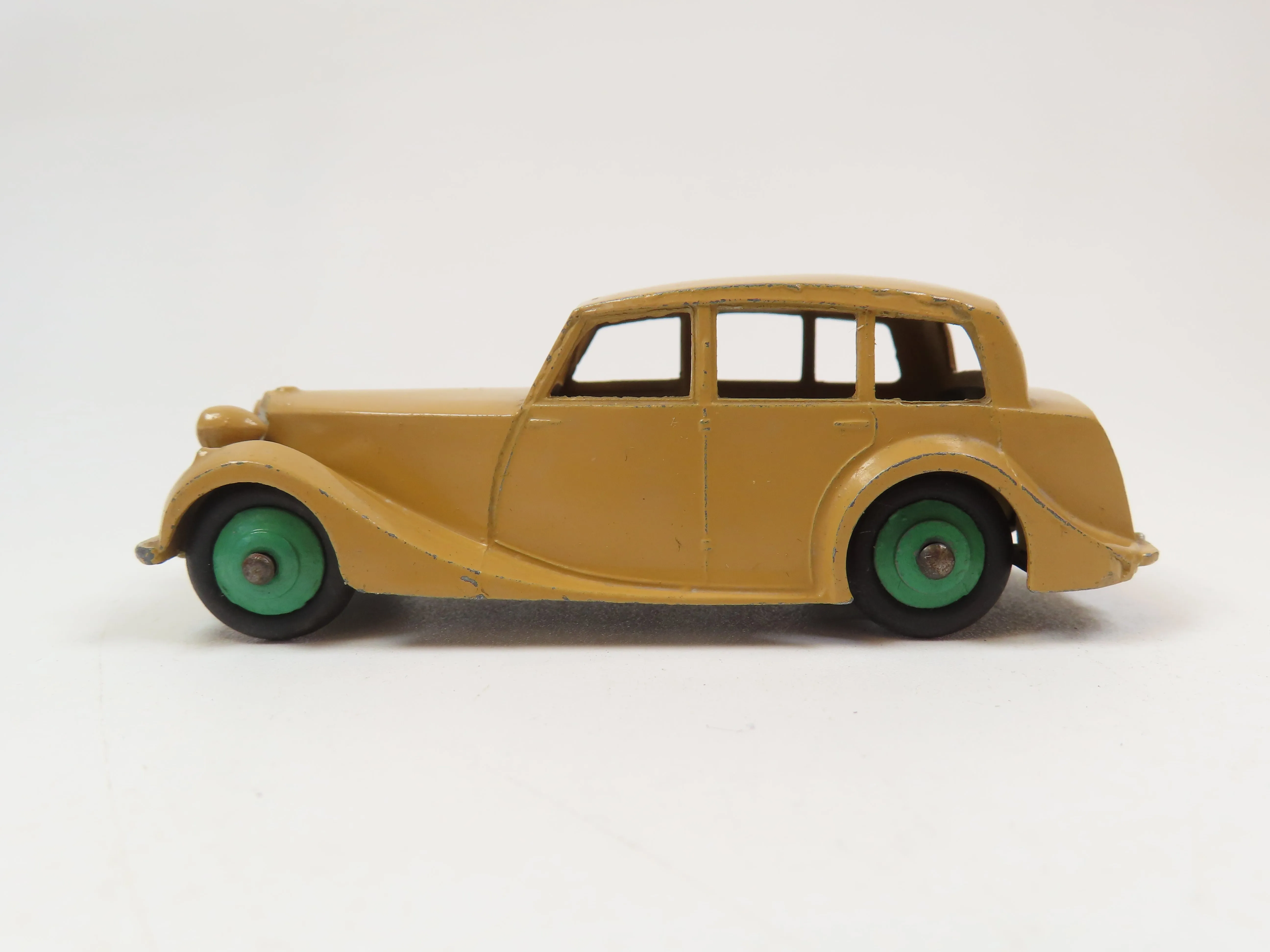 Dinky 151 Triumph 1800 Saloon, Near Mint!